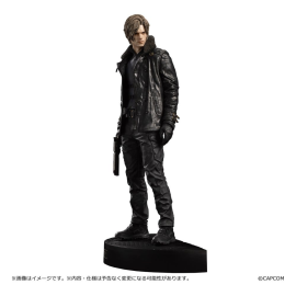 Figurina Resident Evil Requiem Creator's Model Leon S. Kennedy Figure 33 cm